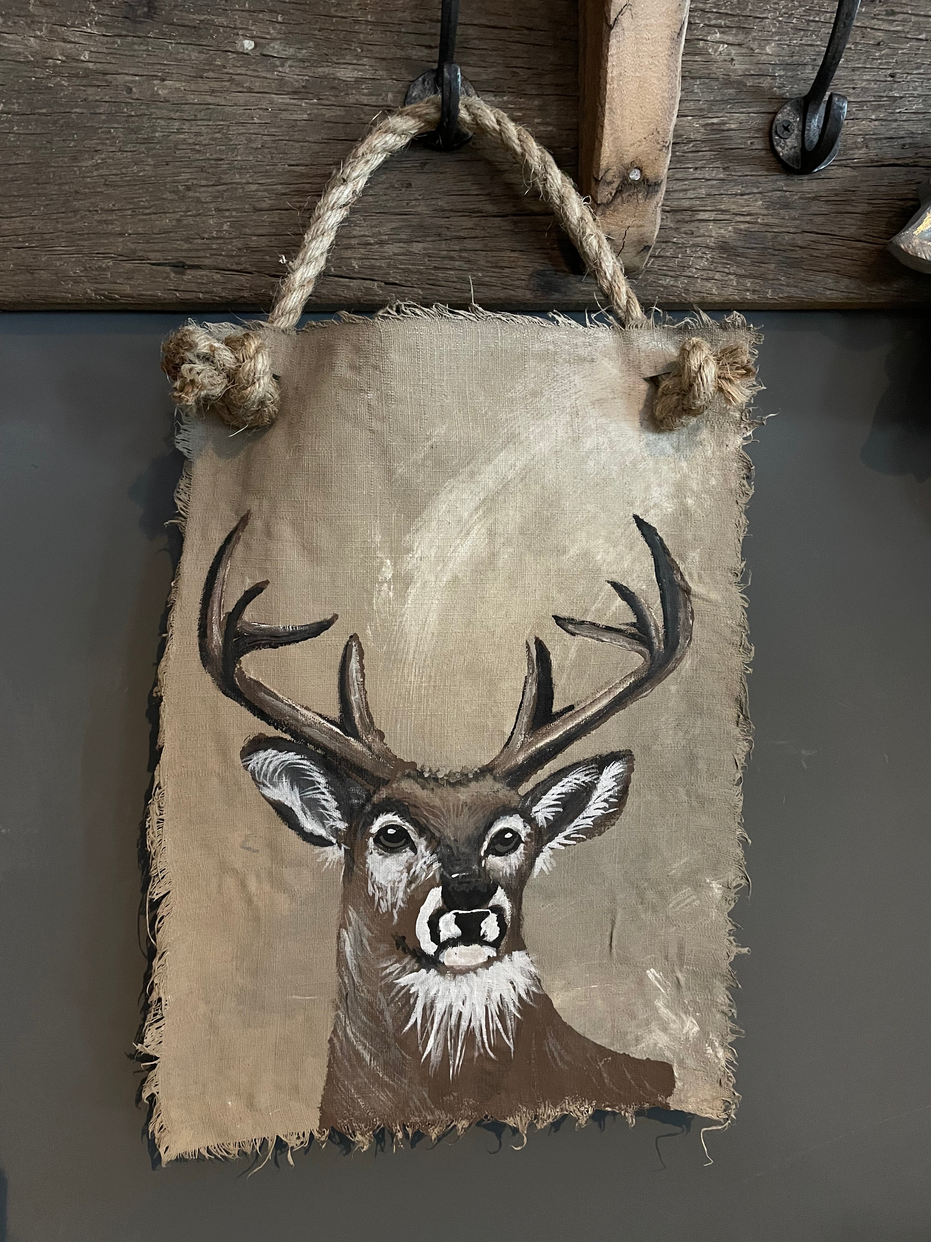 Wanddoek hert bruin