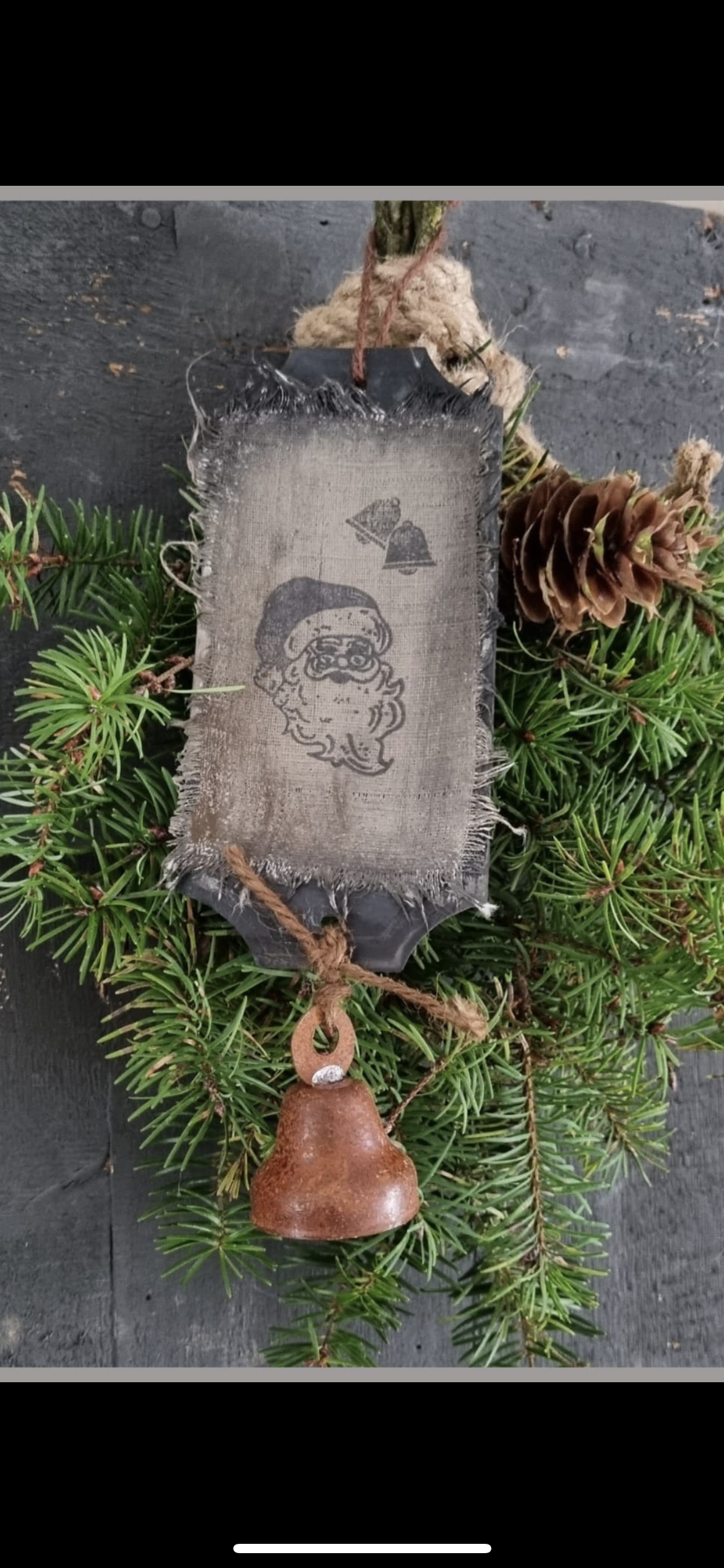 Kersthanger met bel kerstman