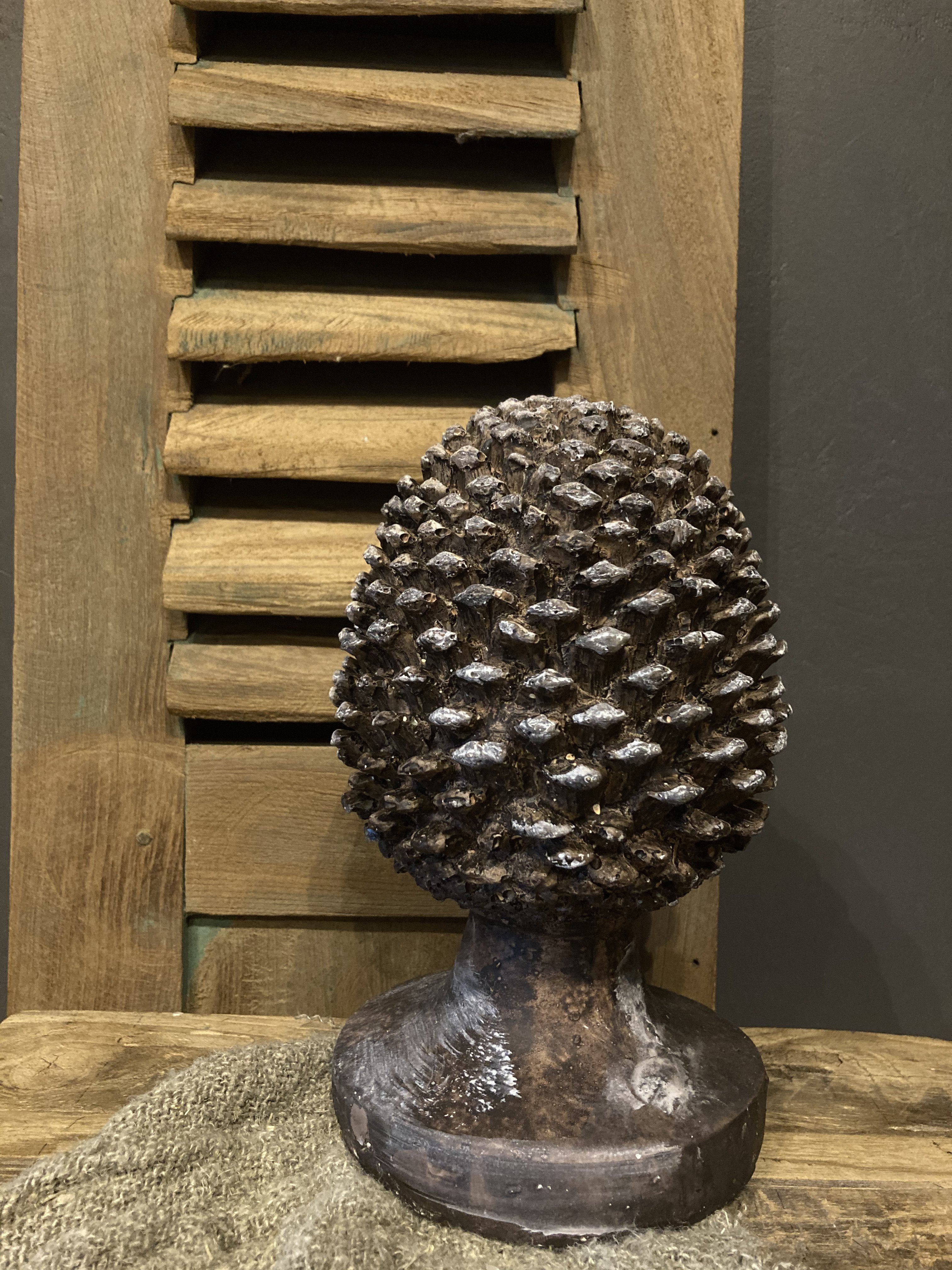 Ornament dennenappel groot