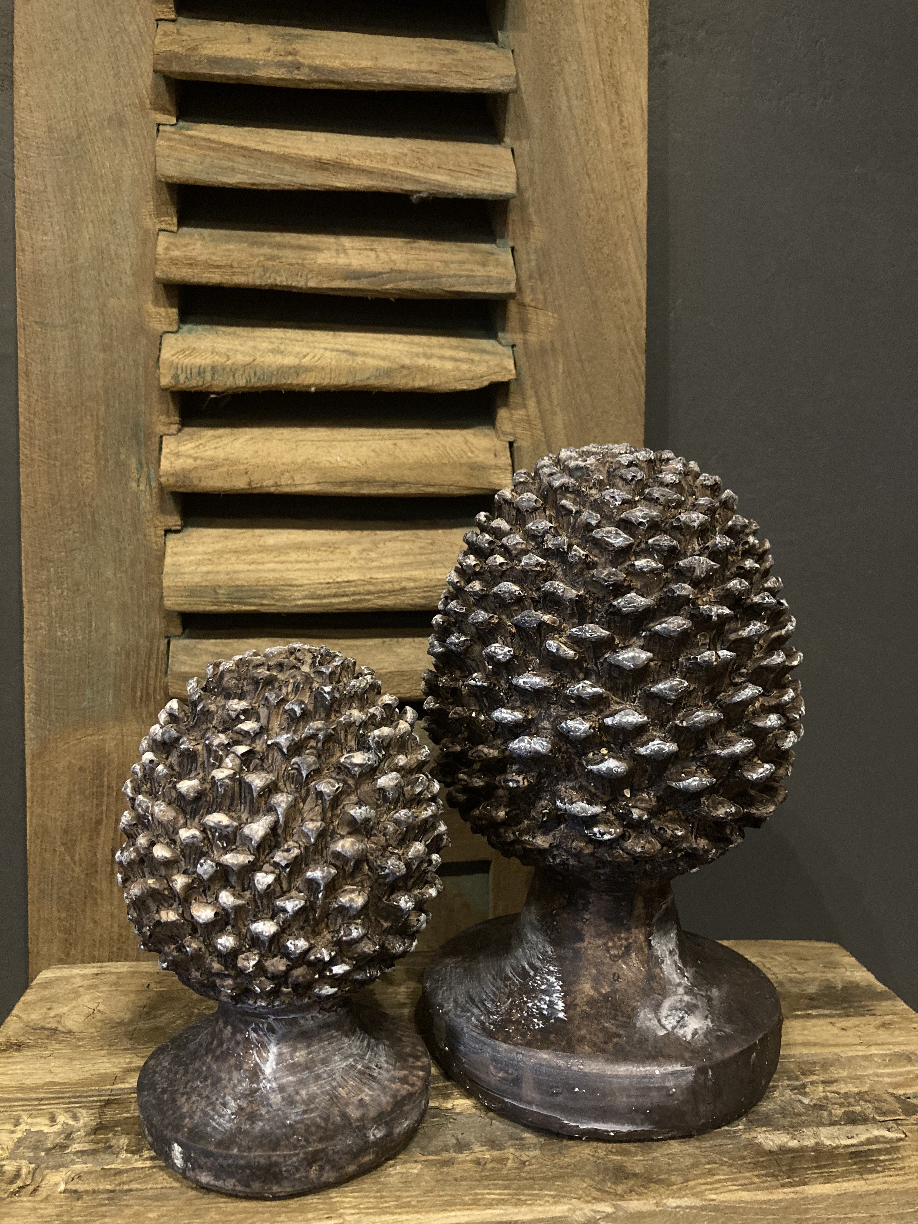 Ornament dennenappel groot