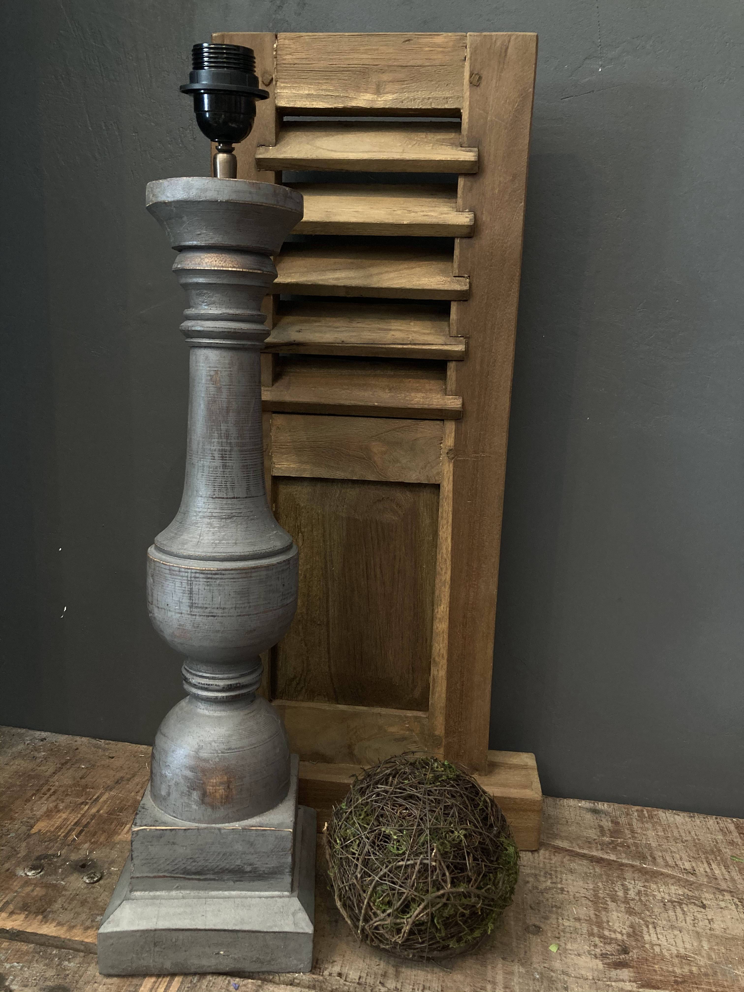 Houten balustervoet 2 grijs